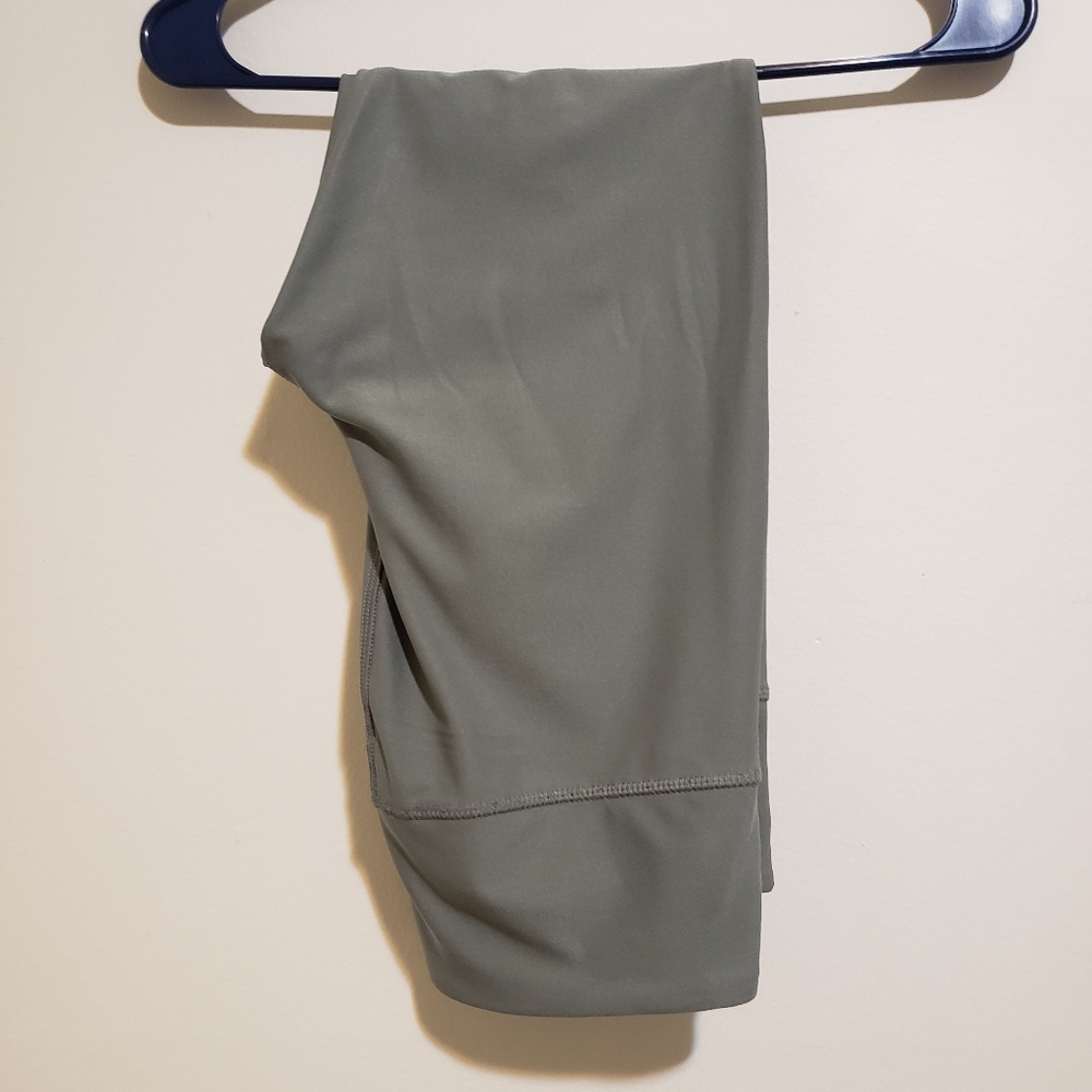 Athletic pants